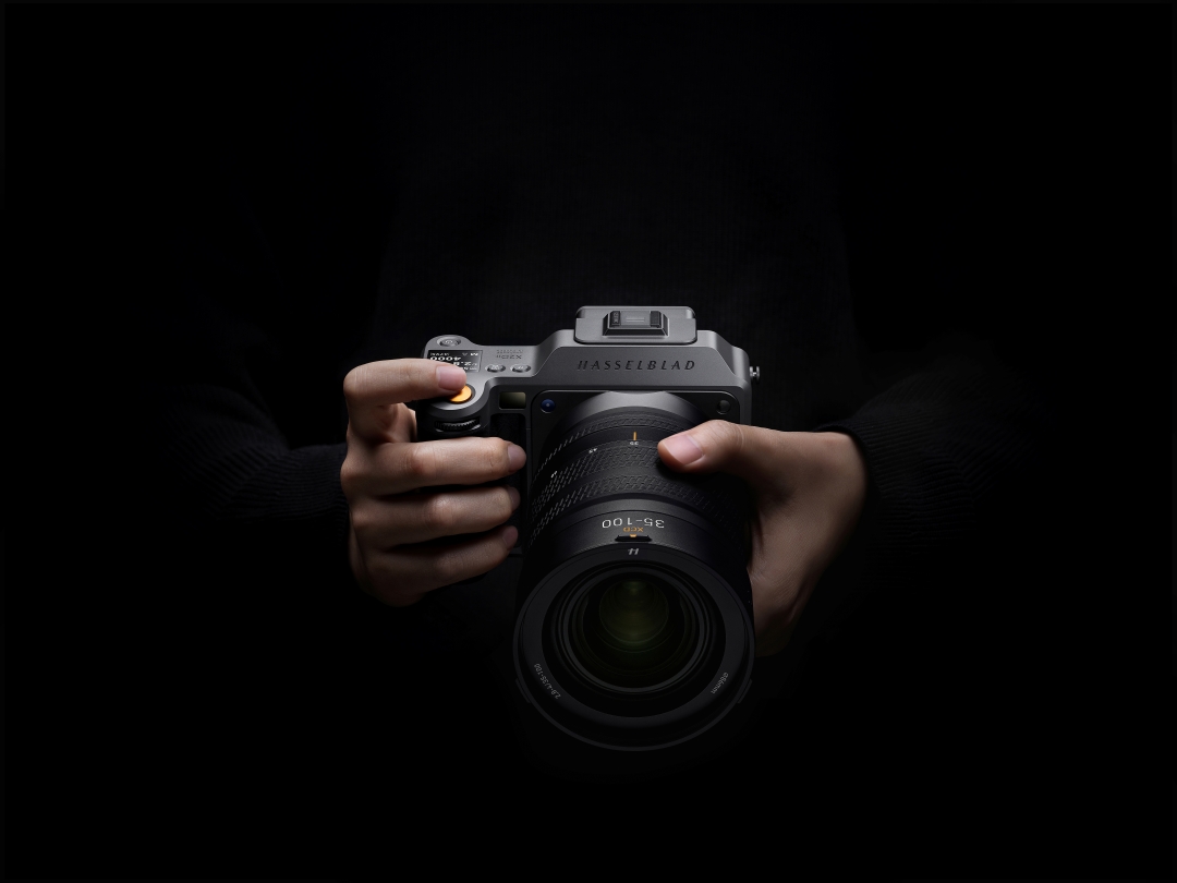 The second-gen Hasselblad X2D II 100C takes it to the next level