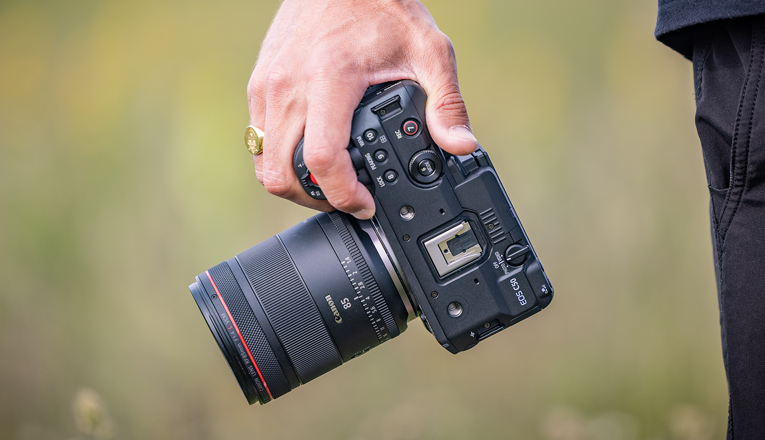 Canon EOS C50 Cine Cam & RF85mm f/1.4 L VCM Lens